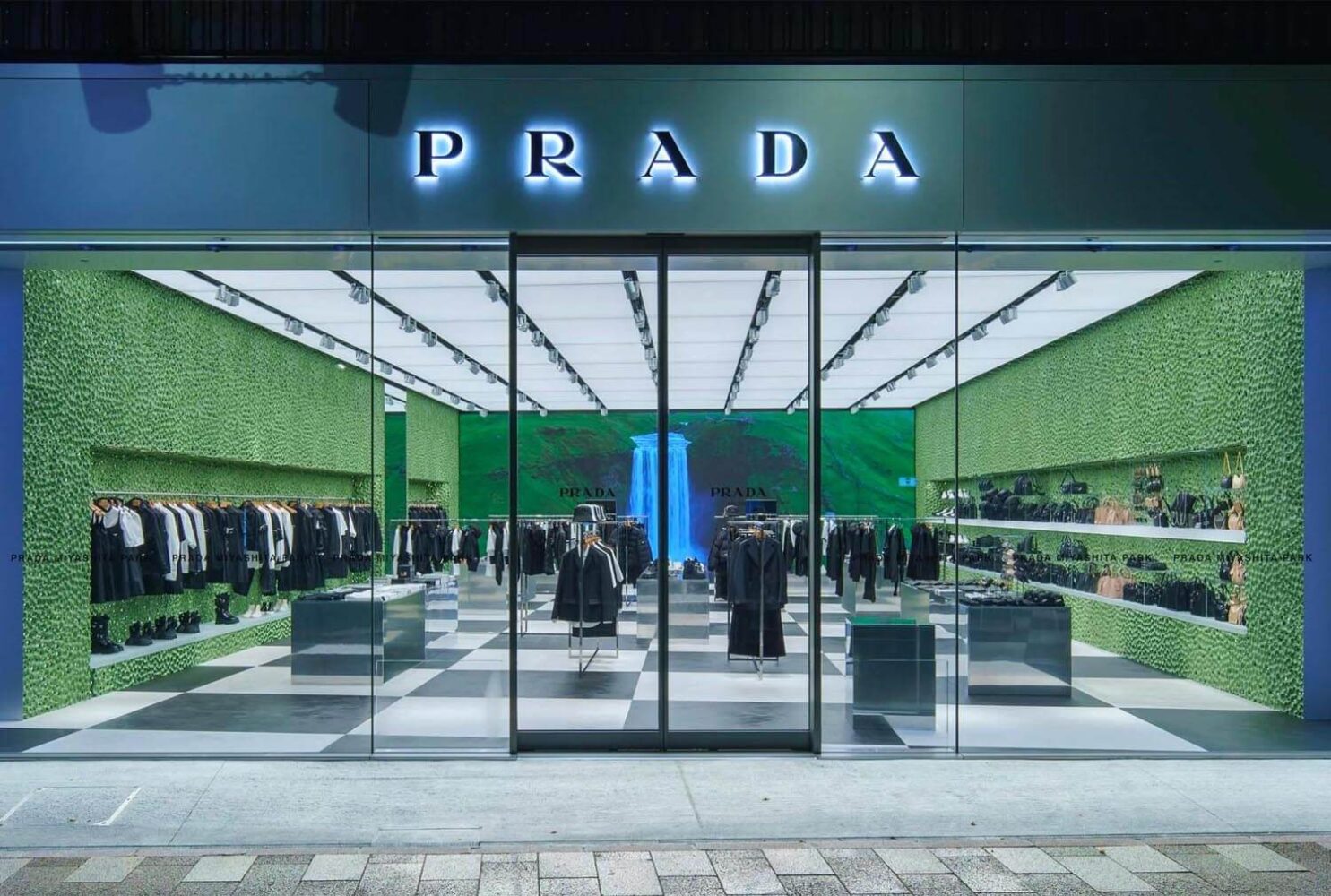 Tienda de Prada de Tokio. OMA | prada tokio roomdiseno5