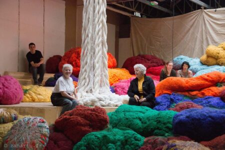 Baoli. Sheila Hicks. Instalaciones artísticas con textiles. Sunbrella | sheila_hicks sunbrella roomdiseno5