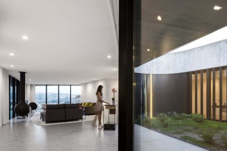 Escola do Porto. Casa Cabo de Vila. Spaceworkers | cabo_de_vila_house roomdiseno21