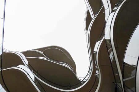 Fachada curva. Christophe Rousselle | christophe rousselle roomdiseno7