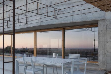 Cota Dining Table y Cota Chair. MODO Barcelona. Diseño mediterráneo en terrazoMODO Barcelona. Diseño mediterráneo en terrazo | modo_barcelona roomdiseno17