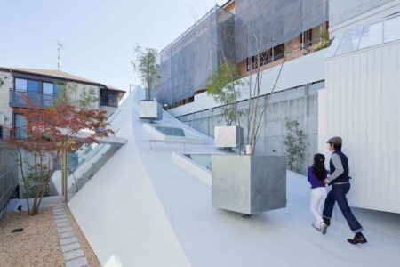 House K. Sou Fujimoto Architects. Foto: Nishi Nomiya | sou fujimoto architects house k nishinomiya 2 2