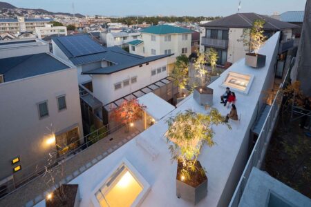 House K. Sou Fujimoto Architects. Foto: Nishi Nomiya | sou fujimoto architects house k nishinomiya 4