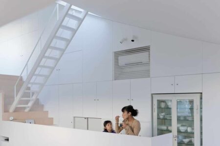 House K. Sou Fujimoto Architects. Foto: Nishi Nomiya | sou fujimoto architects house k nishinomiya 8