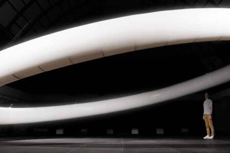 Vincent leroy. Halo Boreal. Escultura cinética | vincent leroy halo boreal room diseno8