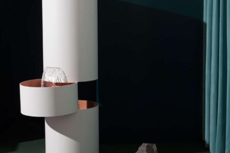 Pivot Fountain. Bower Studios. Autoedición de mobiliario contemporáneo | pivot fountain bower x studio proba photo by charlie schuck 2