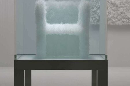 Venus Natural Crsytal Chair. Tokujin Yoshioka. Mimèsis. Exposición de diseño biofílico. Centro Pompidou-Metz | 016_venus natural cyrstal chair moonlight