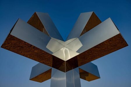 Observatory Meta Oiko. Artur Lescher. Forever is now. Pirámides de Giza. Antiguo Egipto. | 04_art_egypte_forever_is_now_iii_observatory_meta_oiko_arthur_lescher_roomdiseno