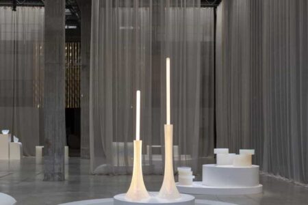 iridiscencia, muebles de resina, Nilufar Deport, Objects of Common Interest | 05_gc_nilufar_mdw23_depot_objects of common interest_ph ruy teixeira
