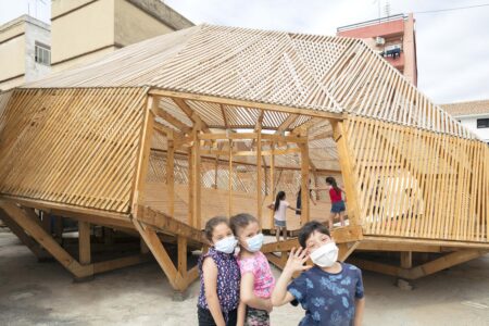 Zona Santiago. Mobiliario urbano y parque de juegos | 08 zona santiago milena villalba 2021