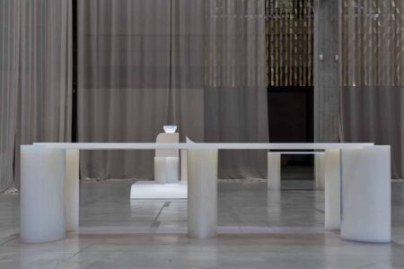iridiscencia, muebles de resina, Nilufar Deport, Objects of Common Interest | 09_gc_nilufar_mdw23_depot_objects of common interest_ph ruy teixeira