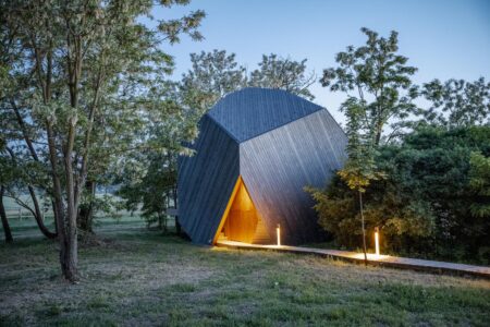 Cabañas de madera, Hello Wood, The Rock Cabins | 10hello wood the rock cabins mate lakos