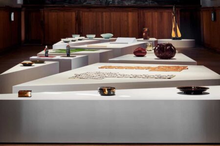 12 Stone Garden. Comisariado por Naoto Fukasawa. Homo Faber 2022. Foto: Alessandra Chemollo © Michelangelo Foundation | 12 stone garden_homo faber event 2022_alessandra chemollomichelangelo foundation_2339856