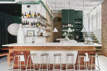 Tiberi Bar. H3O Architects. Foto:  José Hevia