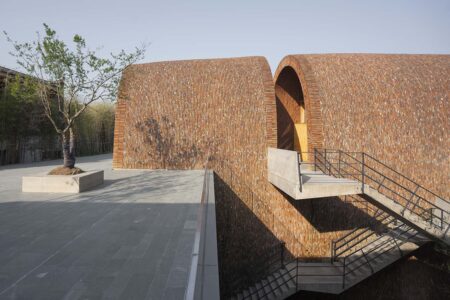 Jingdezhen Imperial Kiln Museum. Studio Zhu Pei. Cerámica china | 19 sunken courtyardzhang qinquan