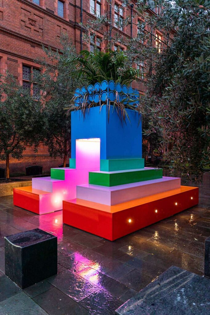 In Plants We Trust. Mayfair, Wander Art. Yinka Ilori. Espacios de color