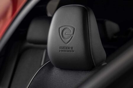 Mazda. SACo. Madrid Design Festival. MDF 2023 | 2022_mazda_mx 30_r ev_edition_r_int_4_highres