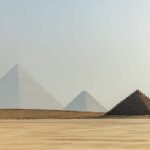 Translucent Pyramid. Rashed Al Shashai. Forever is now. Pirámides de Giza. Antiguo Egipto. | 26_art_egypte_forever_is_now_iii_translucent_pyramid_rashed_al_shashai__roomdiseno