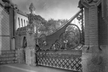 Antonio Gaudí. Centro Centro Madrid | 27 4