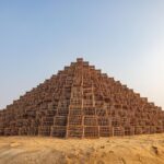 Translucent Pyramid. Rashed Al Shashai. Forever is now. Pirámides de Giza. Antiguo Egipto. | 27_art_egypte_forever_is_now_iii_translucent_pyramid_rashed_al_shashai_roomdiseno