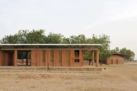 Escuela Primaria de Gando. Diébédo Francis Kéré. Foto: Erik Jan Ouwerkerk. Diébédo Francis Kéré. Premio Pritzker 2022 | 2__erik jan_ouwerkerk 2