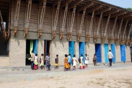 Escuela METI, Rudrapur (Bangladesh). Anna Heringer en el Museo ICO | 3 escuela meti rudrapur bangladesh 2006 b k s inan