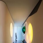 Poly F.S. Skyline Garden. Neo Art Deco. Interiorismo excéntrico. T.K. Chu Design | 32 a hole opend on the wall between corridor and sand table area ting wang