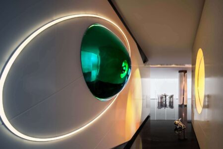 Poly F.S. Skyline Garden. Neo Art Deco. Interiorismo excéntrico. T.K. Chu Design | 33 corridor behind the sand table are ting wang