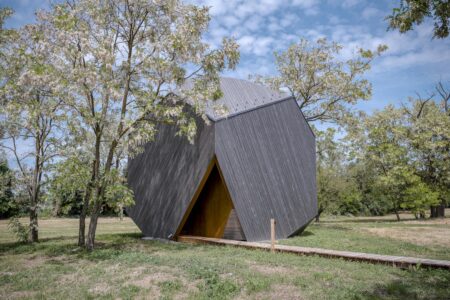 Cabañas de madera, Hello Wood, The Rock Cabins | 3hello wood the rock cabins mate lakos