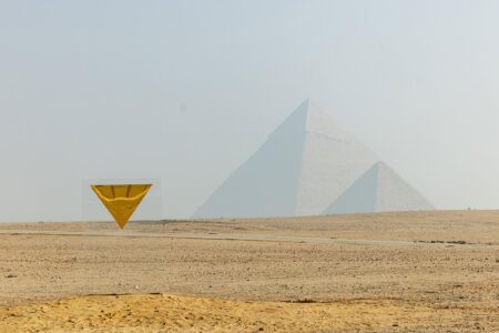 Temple •I•. Stephan Breuer. Forever is now. Pirámides de Giza. Antiguo Egipto. | 40_art_egypte_forever_is_now_iii_temple_stephan_nreuer_roomdiseno