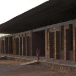 Escuela Primaria de Gando. Diébédo Francis Kéré. Foto: Erik Jan Ouwerkerk. Diébédo Francis Kéré. Premio Pritzker 2022 | 6__erik jan_ouwerkerk 2