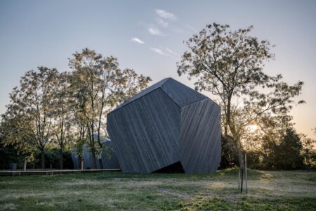 Cabañas de madera, Hello Wood, The Rock Cabins | 7hello wood the rock cabins mate lakos