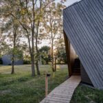 Cabañas de madera, Hello Wood, The Rock Cabins | 8hello wood the rock cabins mate lakos