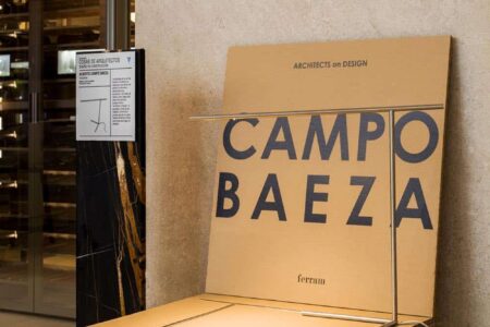 exposición en Madrid. arquitectos españoles. cosas de arquitectos. pequeña escala | alberto campo baeza_lampara triaedrus_31