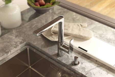 Grifería Arqhitect Cromo. Noken Porcelanosa | ambiente_griferia cocina arquitect_cromo_2