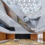 Palacio de congresos. AOE Architecture. Edificio blanco. Chapa perforada | aoe architecture roomdiseno3