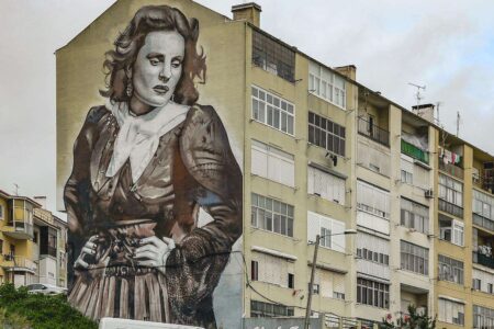 Street art. arte callejero. Street Art Lisboa | amadora1 odeith pinta a amalia rodrigues