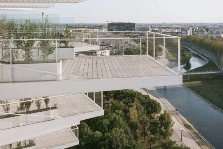 L’Arbre Blanc. Sou Fujimoto + Nicolas Laisné + Dimitri Roussel + OXO Architectes. Arquitectura japonesa contemporánea | arbreblanc_05_copyright cyrille weiner