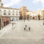 Obras de arquitectura. BEAU. Bienal Española de arquitectura y urbanismo | beau reurbanizacion de la plaza font del lleo