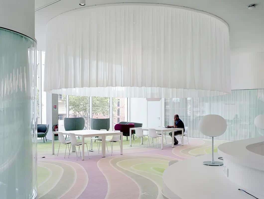 Biblioteca B!B. mobiliario ergonómico. Enea | bib3