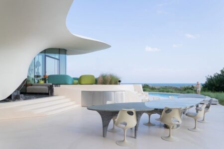 space age, Blue Dream, East Hampton, casa retrofuturista, Diller Scofidio + Renfro | blue dream
