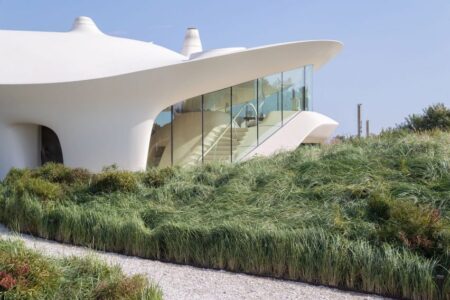 space age, Blue Dream, East Hampton, casa retrofuturista, Diller Scofidio + Renfro | blue dream6