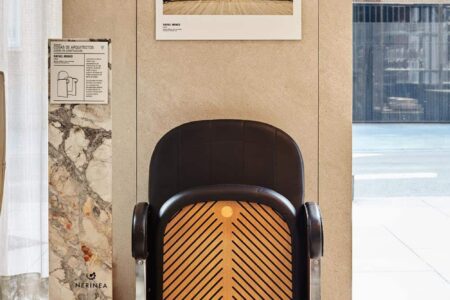 exposición en Madrid. arquitectos españoles. cosas de arquitectos. pequeña escala | butaca moneo