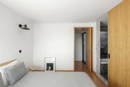 arquitectura portuguesa. Casa NaMora. Filipe Pina + David Bilo | casa na mora na guarda com arquitectura filipe pina arquitectura 7