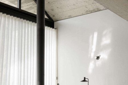 arquitectura portuguesa. Casa NaMora. Filipe Pina + David Bilo | casa na mora na guarda com arquitectura filipe pina arquitectura 26