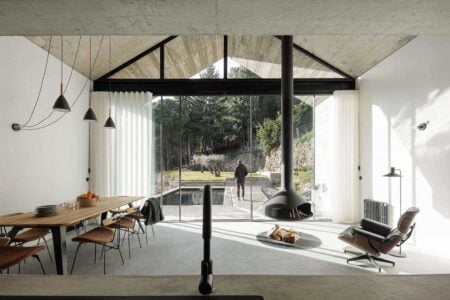 arquitectura portuguesa. Casa NaMora. Filipe Pina + David Bilo | casa na mora na guarda com arquitectura filipe pina arquitectura 28