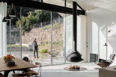 arquitectura portuguesa. Casa NaMora. Filipe Pina + David Bilo | casa na mora na guarda com arquitectura filipe pina arquitectura 16