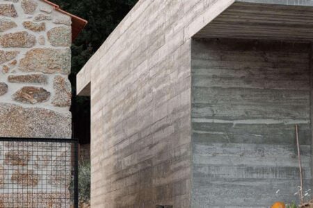 arquitectura portuguesa. Casa NaMora. Filipe Pina + David Bilo | casa na mora na guarda com arquitectura filipe pina arquitectura