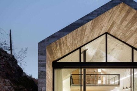 arquitectura portuguesa. Casa NaMora. Filipe Pina + David Bilo | casa na mora na guarda com arquitectura filipe pina arquitectura 2