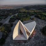 Capilla Sierra La Villa. Capilla moderna de Sancho Madridejos | capilla_sierra_la villa sancho_madridejos hisao_suzuki roomdisenocapilla_sierra_la villa sancho_madridejos hisao_suzuki roomdiseno15
